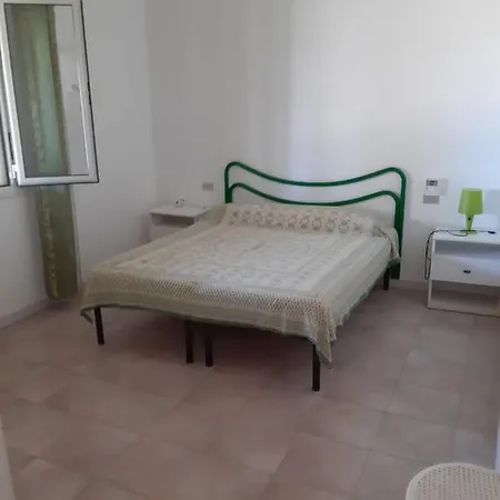 Apt 2 Tenuta Le Palme Semesterbostad Castiadas
